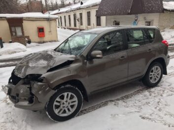 Toyota RAV 4 2013, 2.4 Автомат [wt_location get=